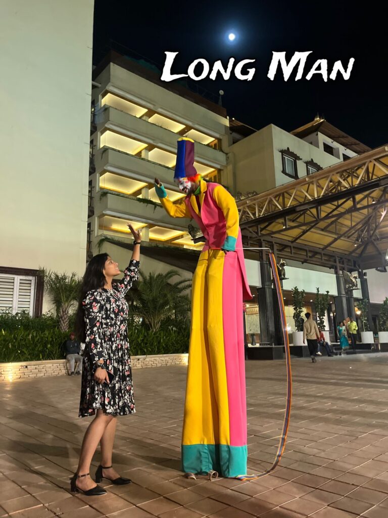 Hire a Stilt Walker in Delhi